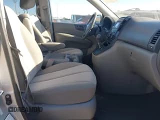 ✅ 2012 Kia Sedona LX • VIN: KNDMG4C79C6431550 • Lot: 43720247. Wystawiony na IAAI z przebiegiem 101 270 mil. Bezpłatny archiwum sprzedaży aukcyjnych z USA i szczegółowy raport historii pojazdu na DreamBid. Zdjęcie 5.