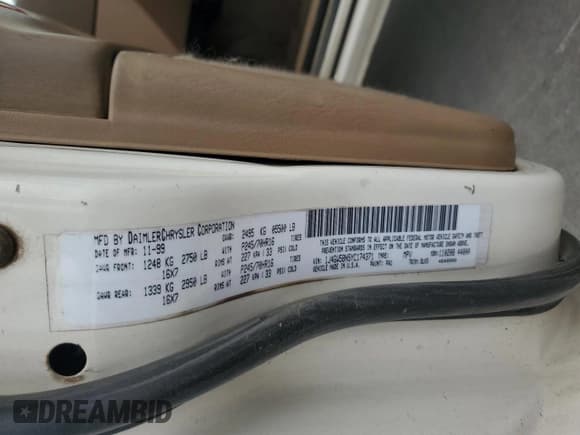 ✅ 2000 Jeep Grand Cherokee Limited • VIN: 1J4GW58N5YC174371 • Lot: 60941615. Listed on Copart with 179,399 mi. Free auction sales archive from the USA and detailed vehicle history report at DreamBid. Image 13.