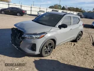 ✅ 2022 Nissan Kicks SR • VIN: 3N1CP5DV6NL515304 • Лот: 93572045. Опубликован ранее на Copart с пробегом 114 435 миль. Бесплатный доступ к архиву аукционных продаж из США и подробный отчёт об истории автомобиля на DreamBid. Изображение 1.