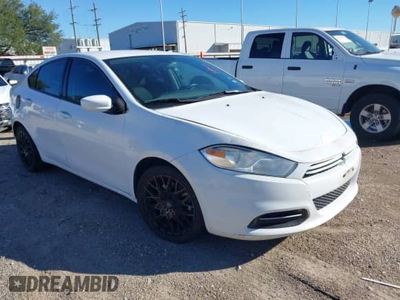 2013 Dodge Dart SXT z VIN 1C3CDFBA5DD211238, wystawiony jako IAAI lot #43589261 z przebiegiem 181 811 mil mil oraz . Historia ofert i sprzedaży dostępna na DreamBid. Obrazek 1.