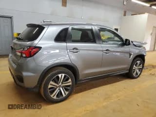 ✅ 2024 Mitsubishi Outlander S • VIN: JA4ARUAU3RU011576 • Lot: 84014665. Wystawiony na Copart z przebiegiem 31 153 mil. Bezpłatny archiwum sprzedaży aukcyjnych z USA i szczegółowy raport historii pojazdu na DreamBid. Zdjęcie 3.