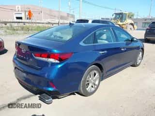 2019 Hyundai Sonata SEL z VIN 5NPE34AF1KH809701, wystawiony jako IAAI lot #43330696 z przebiegiem 76 660 mil mil oraz . Historia ofert i sprzedaży dostępna na DreamBid. Obrazek 4.
