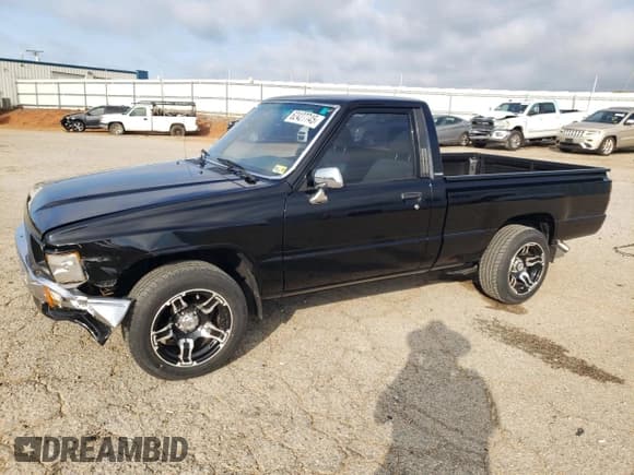 ✅ 1988 Toyota Pickup • VIN: JT4RN50R8J5153864 • Lot: 62427745. Listed on Copart with 216,035 mi. Free auction sales archive from the USA and detailed vehicle history report at DreamBid. Image 1.