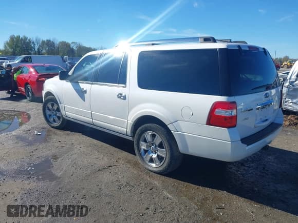 ✅ 2010 Ford Expedition Max Limited • VIN: 1FMJK1K57AEB57781 • Лот: 40812641. Опубликован ранее на IAAI с пробегом 176 798 миль. Бесплатный доступ к архиву аукционных продаж из США и подробный отчёт об истории автомобиля на DreamBid. Изображение 3.