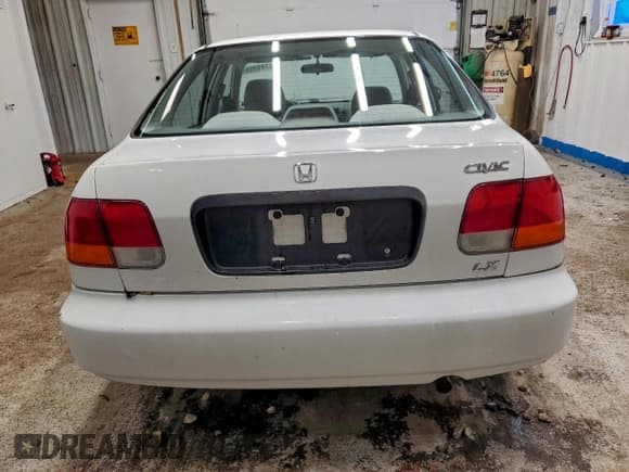 ✅ 1997 Honda Civic LX • VIN: 2HGEJ6671VH509304 • Lot: 94749955. Listed on Copart with 145,769 mi. Free auction sales archive from the USA and detailed vehicle history report at DreamBid. Image 6.