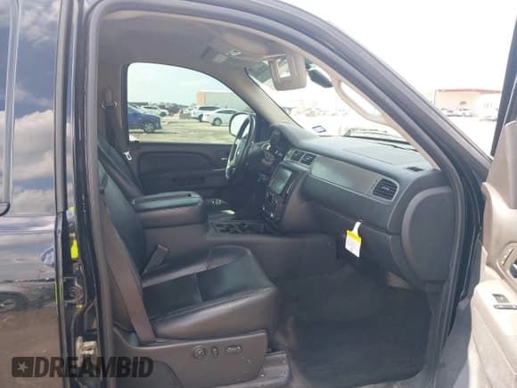 ✅ 2012 Chevrolet Silverado 1500 LTZ • VIN: 3GCPCTE04CG142917 • Lot: 42211450. Wystawiony na IAAI z przebiegiem 129 185 mil. Bezpłatny archiwum sprzedaży aukcyjnych z USA i szczegółowy raport historii pojazdu na DreamBid. Zdjęcie 5.