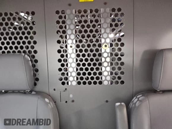 ✅ 2017 Ford Transit • VIN: 1FTYR2CM1HKB01907 • Лот: 70505465. Опубликован ранее на Copart с пробегом 138 065 миль. Бесплатный доступ к архиву аукционных продаж из США и подробный отчёт об истории автомобиля на DreamBid. Изображение 10.