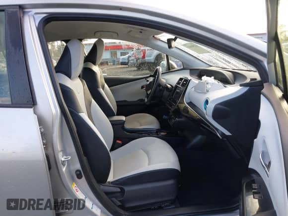 2019 Toyota Prius LE z VIN JTDL9RFU9K3011548, wystawiony jako IAAI lot #43540649 z przebiegiem 119 911 mil mil oraz . Historia ofert i sprzedaży dostępna na DreamBid. Obrazek 18.