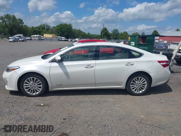 ✅ 2013 Toyota Avalon XLE Premium • VIN: 4T1BD1EB0DU001110 • Lot: 42957545. Listed on IAAI with 99,572 mi. Free auction sales archive from the USA and detailed vehicle history report at DreamBid. Image 14.