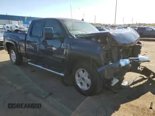 ✅ 2010 Chevrolet Silverado 1500 LT • VIN: 1GCSKSE3XAZ110407 • Lot: 76309904. Listed on Copart with 136,310 mi. Free auction sales archive from the USA and detailed vehicle history report at DreamBid. Image 4.