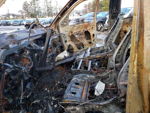 ✅ 2018 Chevrolet Silverado 1500 Work Truck • VIN: 1GCVKNEH7JZ241174 • Lot: 71478102. Wystawiony na Copart z przebiegiem Nie podano. Bezpłatny archiwum sprzedaży aukcyjnych z USA i szczegółowy raport historii pojazdu na DreamBid. Zdjęcie 7.