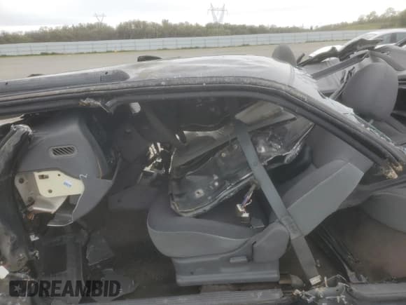 ✅ 2002 Kia Sportage • VIN: KNDJA723425173933 • Lot: 48756505. Listed on Copart with Not provided. Free auction sales archive from the USA and detailed vehicle history report at DreamBid. Image 7.