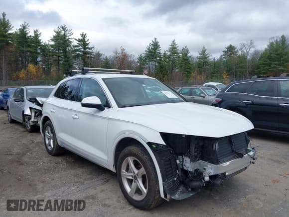 ✅ 2024 Audi Q5 Premium • VIN: WA1ABAFY0R2050717 • Lot: 43569370. Wystawiony na IAAI z przebiegiem 28 722 mil. Bezpłatny archiwum sprzedaży aukcyjnych z USA i szczegółowy raport historii pojazdu na DreamBid. Zdjęcie 1.