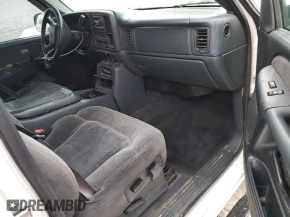 ✅ 2001 Chevrolet Silverado 2500HD LS • VIN: 1GCHK23U81F213333 • Lot: 43536335. Wystawiony na Copart z przebiegiem 245 017 mil. Bezpłatny archiwum sprzedaży aukcyjnych z USA i szczegółowy raport historii pojazdu na DreamBid. Zdjęcie 8.