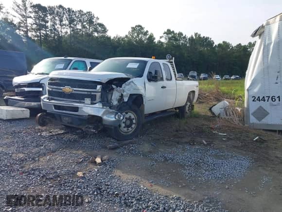 ✅ 2013 Chevrolet Silverado 2500HD Work Truck • VIN: 1GC2KVCG2DZ385023 • Lot: 42302809. Wystawiony na IAAI z przebiegiem 311 928 mil. Bezpłatny archiwum sprzedaży aukcyjnych z USA i szczegółowy raport historii pojazdu na DreamBid. Zdjęcie 17.
