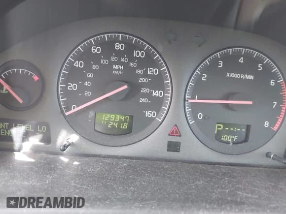 ✅ 2000 Volvo S80 • VIN: YV1TS94D3Y1122490 • Lot: 42709977. Listed on IAAI with 129,347 mi. Free auction sales archive from the USA and detailed vehicle history report at DreamBid. Image 7.