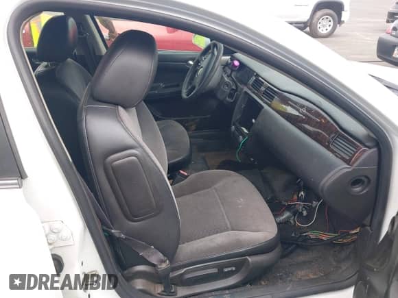 2013 Chevrolet Impala Police с VIN 2G1WD5E33D1254318, выставлен на аукционе IAAI как лот 42511294 с пробегом 138 140 миль миль и . История ставок и продаж доступна на DreamBid. Изображение 5.