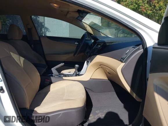 ✅ 2011 Hyundai Sonata GLS • VIN: 5NPEB4AC7BH035740 • Лот: 43624269. Опубликован ранее на IAAI с пробегом 196 160 миль. Бесплатный доступ к архиву аукционных продаж из США и подробный отчёт об истории автомобиля на DreamBid. Изображение 5.