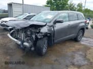 ✅ 2019 Toyota Highlander Hybrid XLE • VIN: 5TDJGRFH7KS068183 • Лот: 43062107. Опубликован ранее на IAAI с пробегом 99 087 миль. Бесплатный доступ к архиву аукционных продаж из США и подробный отчёт об истории автомобиля на DreamBid. Изображение 2.