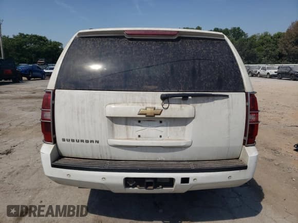 ✅ 2007 Chevrolet Suburban LT • VIN: 1GNFK16347J180235 • Lot: 68834864. Wystawiony na Copart z przebiegiem Nie podano. Bezpłatny archiwum sprzedaży aukcyjnych z USA i szczegółowy raport historii pojazdu na DreamBid. Zdjęcie 6.