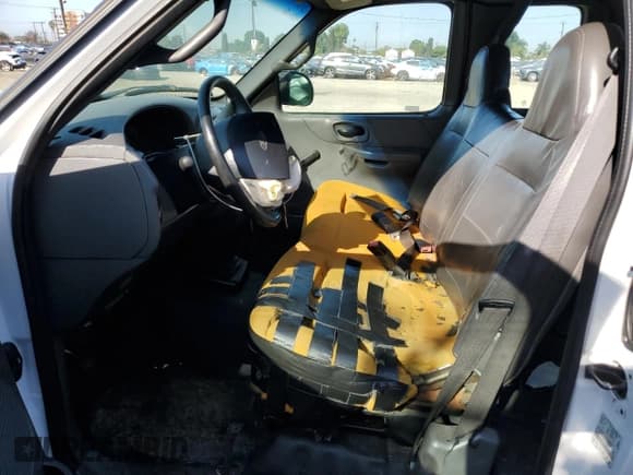 ✅ 2001 Ford F-150 • VIN: 2FTZX17271CA44734 • Lot: 52202555. Wystawiony na Copart z przebiegiem Nie podano. Bezpłatny archiwum sprzedaży aukcyjnych z USA i szczegółowy raport historii pojazdu na DreamBid. Zdjęcie 7.