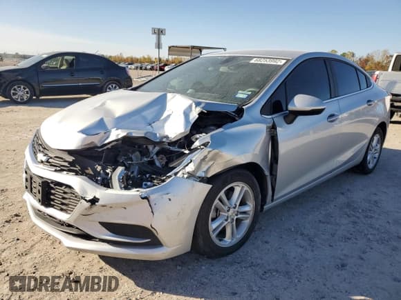 ✅ 2017 Chevrolet Cruze LT • VIN: 1G1BE5SM5H7238364 • Lot: 68253992. Listed on Copart with 76,361 mi. Free auction sales archive from the USA and detailed vehicle history report at DreamBid. Image 1.