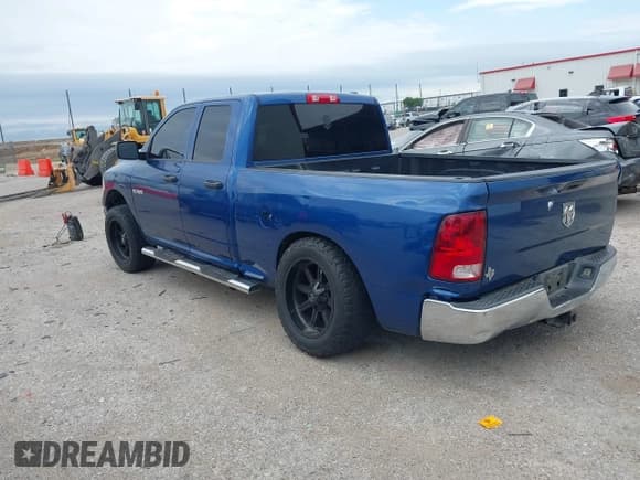 ✅ 2010 Dodge 1500 ST • VIN: 1D7RB1GK3AS247362 • Lot: 42330938. Wystawiony na IAAI z przebiegiem 230 432 mil. Bezpłatny archiwum sprzedaży aukcyjnych z USA i szczegółowy raport historii pojazdu na DreamBid. Zdjęcie 3.