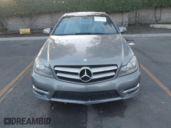 ✅ 2012 Mercedes-Benz C 250 • VIN: WDDGJ4HB8CF846716 • Lot: 43733356. Wystawiony na IAAI z przebiegiem 122 274 mil. Bezpłatny archiwum sprzedaży aukcyjnych z USA i szczegółowy raport historii pojazdu na DreamBid. Zdjęcie 12.