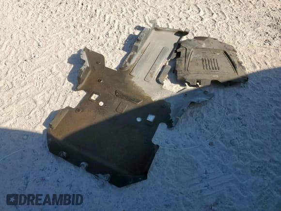 ✅ 2018 Land Rover Range Rover Velar R-Dynamic SE • VIN: SALYL2RV7JA768888 • Lot: 86409885. Wystawiony na Copart z przebiegiem 112 065 mil. Bezpłatny archiwum sprzedaży aukcyjnych z USA i szczegółowy raport historii pojazdu na DreamBid. Zdjęcie 13.