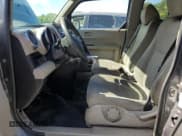 ✅ 2009 Honda Element LX • VIN: 5J6YH28349L004287 • Лот: 81085085. Опубликован ранее на Copart с пробегом 209 271 миль. Бесплатный доступ к архиву аукционных продаж из США и подробный отчёт об истории автомобиля на DreamBid. Изображение 7.