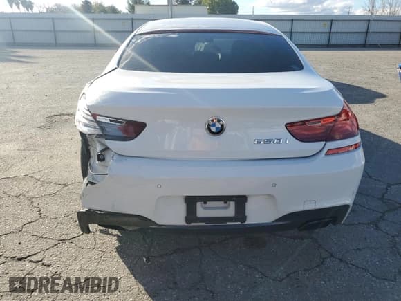✅ 2015 BMW 6 Series 650i • VIN: WBA6B2C57FGB99328 • Lot: 92264175. Listed on Copart with 80,043 mi. Free auction sales archive from the USA and detailed vehicle history report at DreamBid. Image 6.