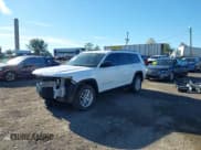 ✅ 2022 Jeep Grand Cherokee Altitude • VIN: 1C4RJKAG3N8624671 • Лот: 43494559. Опубликован ранее на IAAI с пробегом 42 202 миль. Бесплатный доступ к архиву аукционных продаж из США и подробный отчёт об истории автомобиля на DreamBid. Изображение 2.