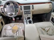 ✅ 2011 Ford Flex Limited • VIN: 2FMGK5DC4BBD00258 • Lot: 93067925. Wystawiony na Copart z przebiegiem Nie podano. Bezpłatny archiwum sprzedaży aukcyjnych z USA i szczegółowy raport historii pojazdu na DreamBid. Zdjęcie 8.