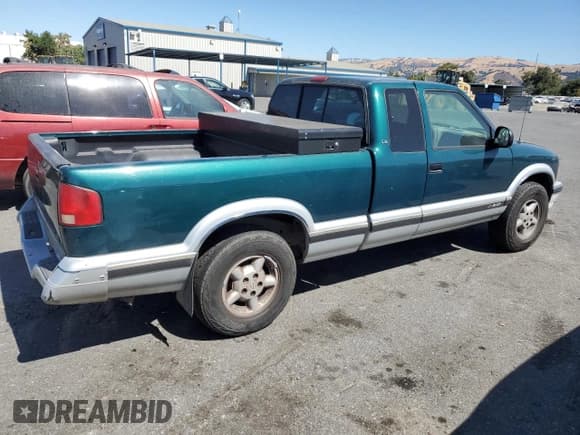 ✅ 1996 Chevrolet S-10 LS • VIN: 1GCDT19W9T8222080 • Лот: 69825904. Опубликован ранее на Copart с пробегом 166 131 миль. Бесплатный доступ к архиву аукционных продаж из США и подробный отчёт об истории автомобиля на DreamBid. Изображение 3.