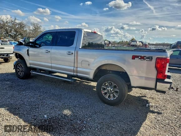 ✅ 2018 Ford F-250 XLT • VIN: 1FT7W2B66JEB94662 • Lot: 94567995. Listed on Copart with 119,645 mi. Free auction sales archive from the USA and detailed vehicle history report at DreamBid. Image 2.