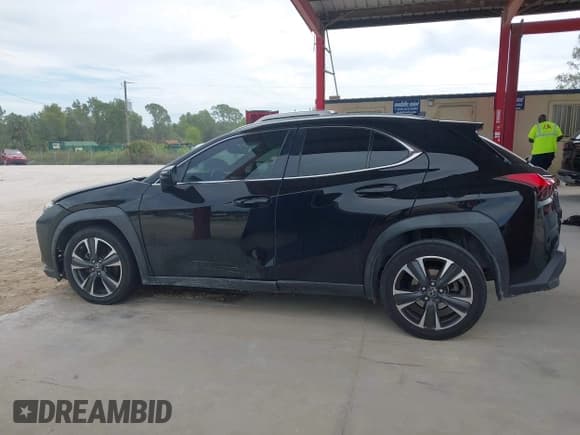 ✅ 2019 Lexus UX 200 • VIN: JTHY3JBH4K2016517 • Lot: 43129039. Wystawiony na IAAI z przebiegiem 100 911 mil. Bezpłatny archiwum sprzedaży aukcyjnych z USA i szczegółowy raport historii pojazdu na DreamBid. Zdjęcie 14.