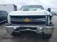 ✅ 2013 Chevrolet Silverado 2500HD Work Truck • VIN: 1GC2KVCG7DZ403046 • Lot: 42442506. Wystawiony na IAAI z przebiegiem 304 543 mil. Bezpłatny archiwum sprzedaży aukcyjnych z USA i szczegółowy raport historii pojazdu na DreamBid. Zdjęcie 6.