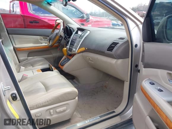 ✅ 2007 Lexus RX 350 • VIN: 2T2GK31UX7C010705 • Lot: 41731795. Listed on IAAI with 242,456 mi. Free auction sales archive from the USA and detailed vehicle history report at DreamBid. Image 5.