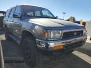 ✅ 1993 Toyota 4Runner • VIN: JT3VN29V1P0017082 • Lot: 79711994. Wystawiony na Copart z przebiegiem 196 802 mil. Bezpłatny archiwum sprzedaży aukcyjnych z USA i szczegółowy raport historii pojazdu na DreamBid. Zdjęcie 4.