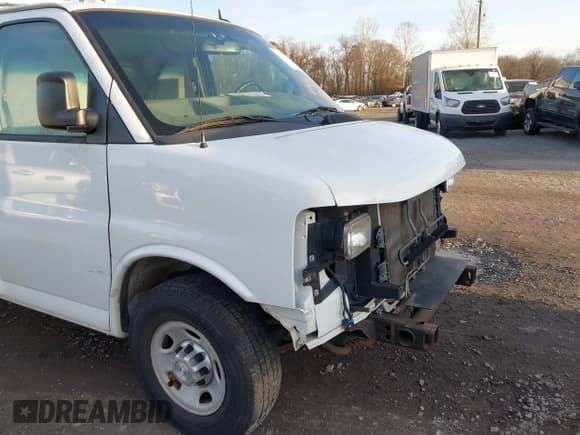 ✅ 2015 Chevrolet Express Cargo • VIN: 1GCWGFCF6F1158810 • Lot: 43760047. Listed on IAAI with Not provided. Free auction sales archive from the USA and detailed vehicle history report at DreamBid. Image 18.