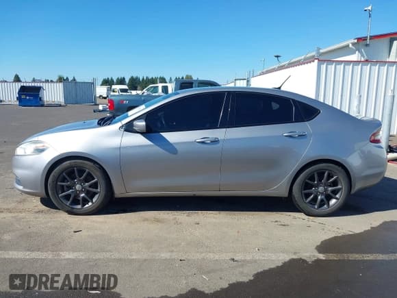 ✅ 2015 Dodge Dart SE • VIN: 1C3CDFAA2FD237459 • Лот: 43315943. Опубликован ранее на IAAI с пробегом 130 429 миль. Бесплатный доступ к архиву аукционных продаж из США и подробный отчёт об истории автомобиля на DreamBid. Изображение 15.