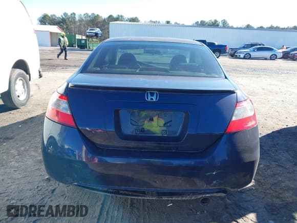 ✅ 2010 Honda Civic EX-L • VIN: 2HGFG1B96AH523061 • Лот: 41274206. Опубликован ранее на IAAI с пробегом 177 614 миль. Бесплатный доступ к архиву аукционных продаж из США и подробный отчёт об истории автомобиля на DreamBid. Изображение 16.