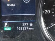 ✅ 2018 Nissan Rogue SV • VIN: JN8AT2MV4JW353227 • Lot: 43662115. Wystawiony na IAAI z przebiegiem 162 227 mil. Bezpłatny archiwum sprzedaży aukcyjnych z USA i szczegółowy raport historii pojazdu na DreamBid. Zdjęcie 15.