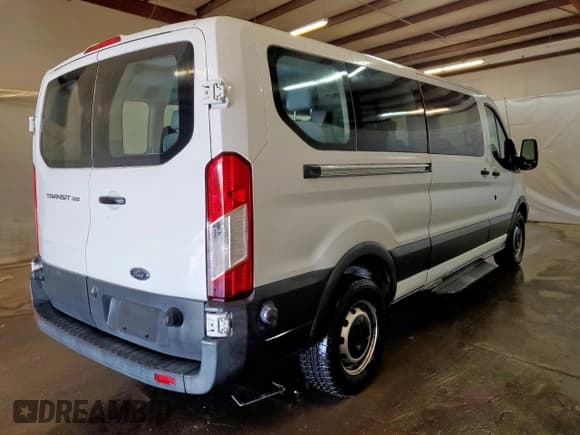 ✅ 2017 Ford Transit XL • VIN: 1FBZX2YM3HKA62468 • Lot: 82136905. Wystawiony na Copart z przebiegiem 55 673 mil. Bezpłatny archiwum sprzedaży aukcyjnych z USA i szczegółowy raport historii pojazdu na DreamBid. Zdjęcie 3.
