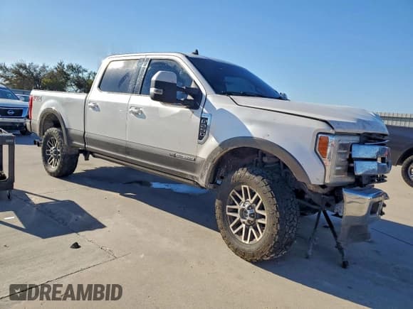 ✅ 2019 Ford F-250 Lariat • VIN: 1FT7W2BT3KEF69253 • Lot: 91459735. Listed on Copart with 137,834 mi. Free auction sales archive from the USA and detailed vehicle history report at DreamBid. Image 4.