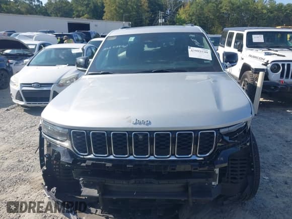 ✅ 2024 Jeep Grand Cherokee Limited • VIN: 1C4RJKBGXR8534616 • Lot: 43089540. Listed on IAAI with 41,607 mi. Free auction sales archive from the USA and detailed vehicle history report at DreamBid. Image 13.