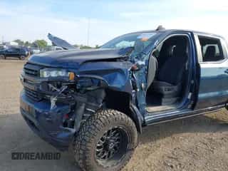 2020 Chevrolet Silverado 1500 RST z VIN 3GCUYEED7LG164431, wystawiony jako IAAI lot #43227484 z przebiegiem 71 717 mil mil oraz . Historia ofert i sprzedaży dostępna na DreamBid. Obrazek 6.