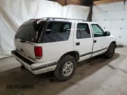 ✅ 1997 Chevrolet Blazer LT • VIN: 1GNDT13W2V2201951 • Lot: 82643694. Wystawiony na Copart z przebiegiem 195 653 mil. Bezpłatny archiwum sprzedaży aukcyjnych z USA i szczegółowy raport historii pojazdu na DreamBid. Zdjęcie 3.