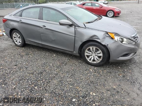 ✅ 2012 Hyundai Sonata GLS • VIN: 5NPEB4AC5CH503188 • Lot: 72697594. Listed on Copart with 207,616 mi. Free auction sales archive from the USA and detailed vehicle history report at DreamBid. Image 4.