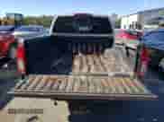 2014 Nissan Frontier Desert Runner z VIN 1N6AD0ER3EN735742, wystawiony jako Copart lot #88541935 z przebiegiem 227 969 mil mil oraz Szkoda całkowita • Salvage title. Historia ofert i sprzedaży dostępna na DreamBid. Obrazek 6.